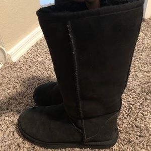 Ugg’s tall in black